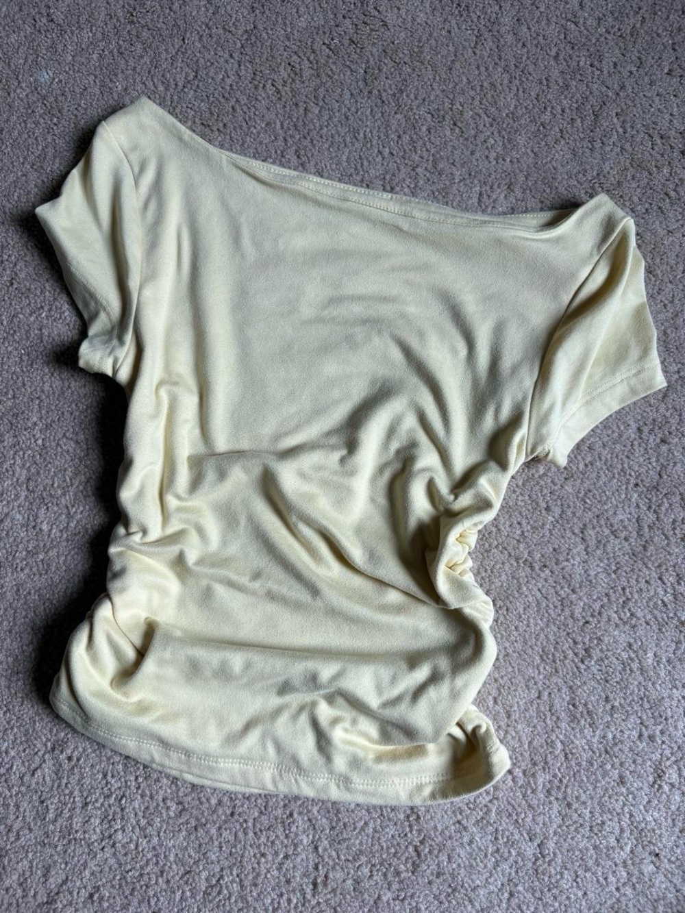 Classic Scoop Neck Women's Top - Pale Yellow